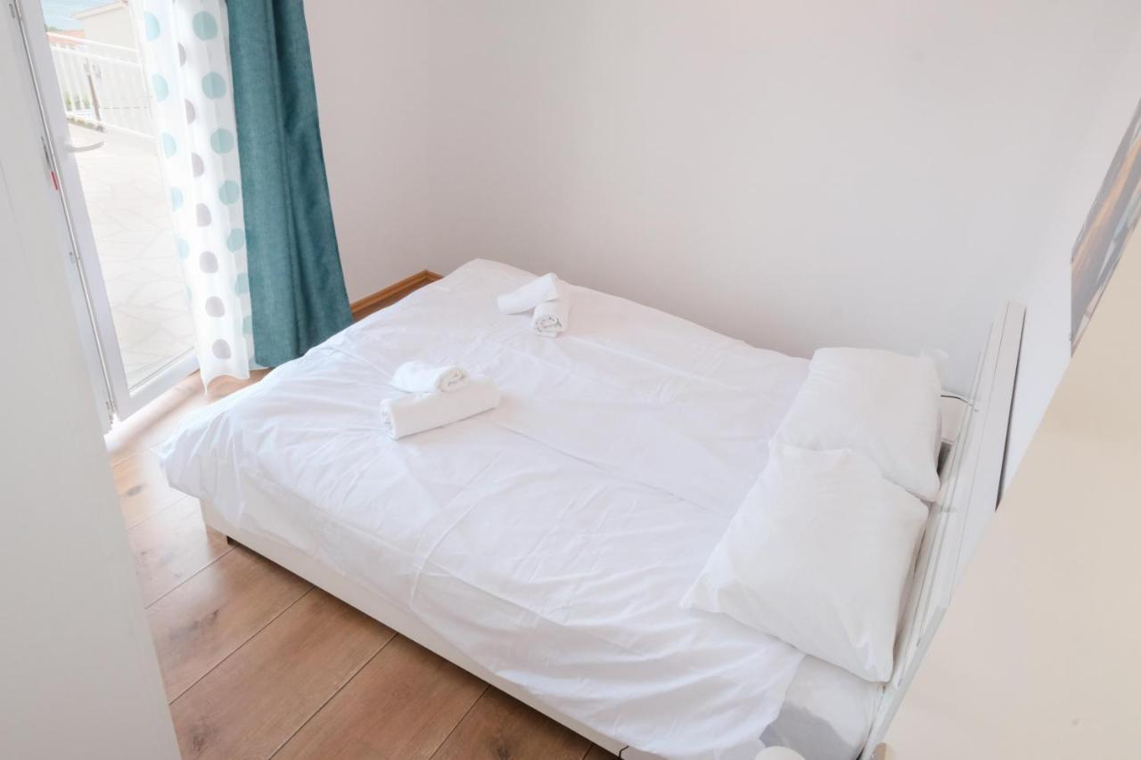 Apartment Nede Трогир Екстериор снимка