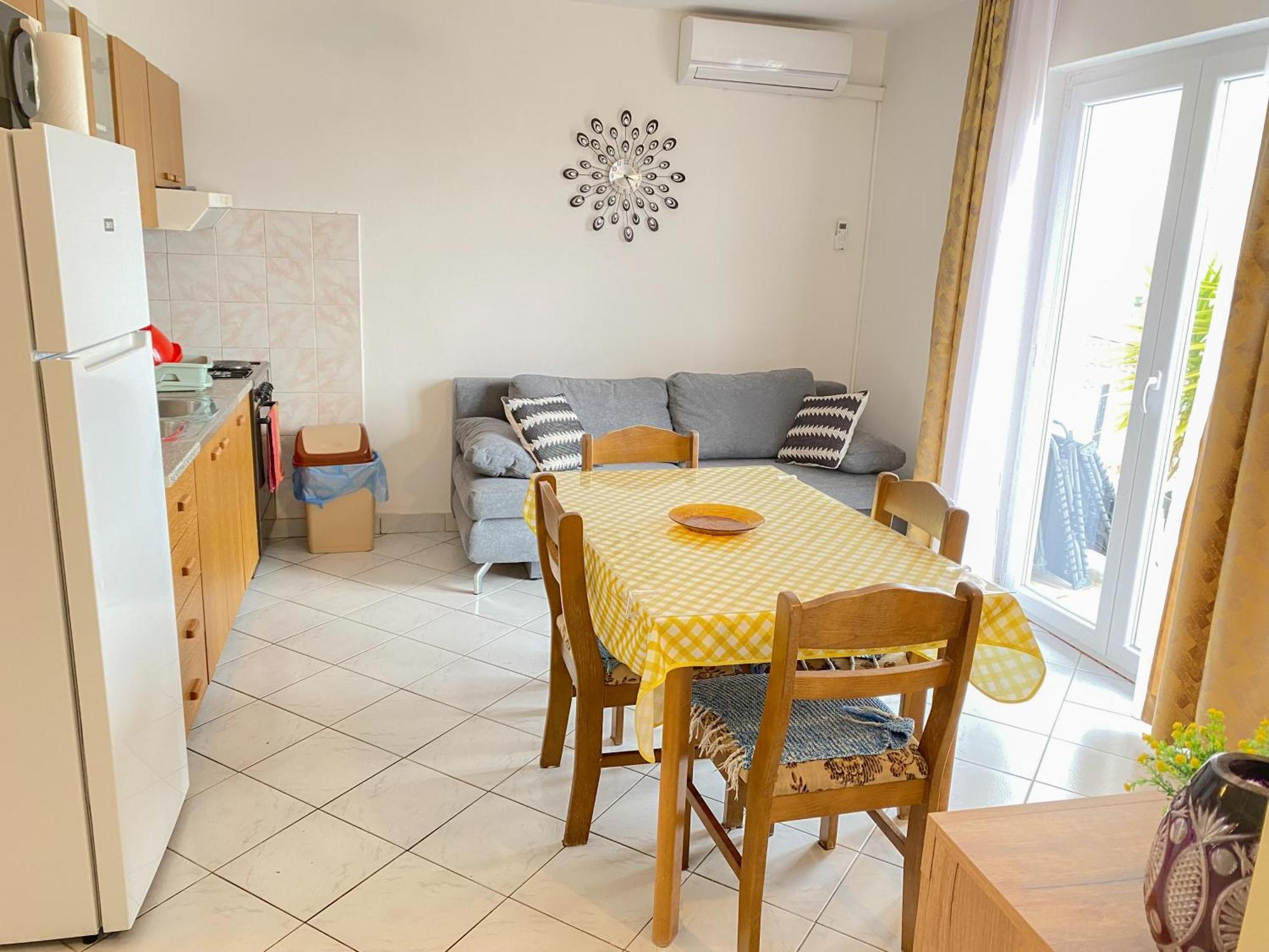Apartment Nede Трогир Екстериор снимка